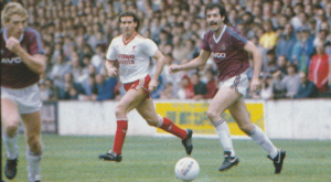 Alan Devonshire footballer